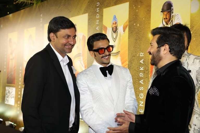 83 Movie Premiere at Mumbai - 13 / 18 photos