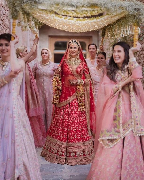 Stunning Bride Katrina Kaif - 3 / 6 photos