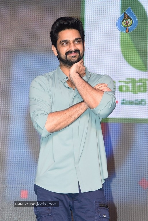 Lakshya Pre Release Event - 32 / 33 photos