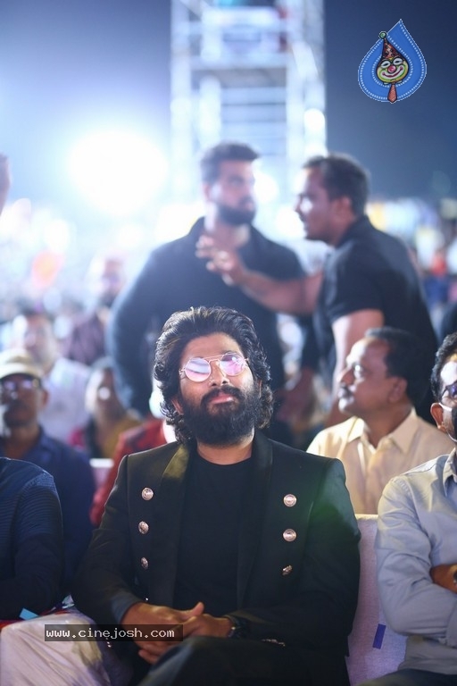 Pushpa Pre Release Event 02 - 41 / 42 photos