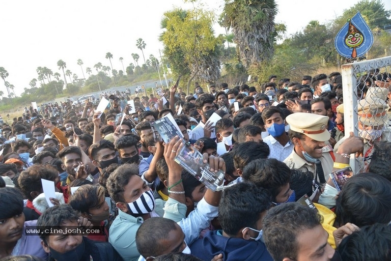 Radhe Shyam Pre Release Event 01 - 9 / 21 photos