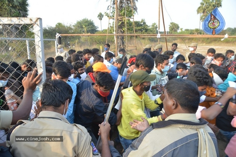 Radhe Shyam Pre Release Event 01 - 18 / 21 photos
