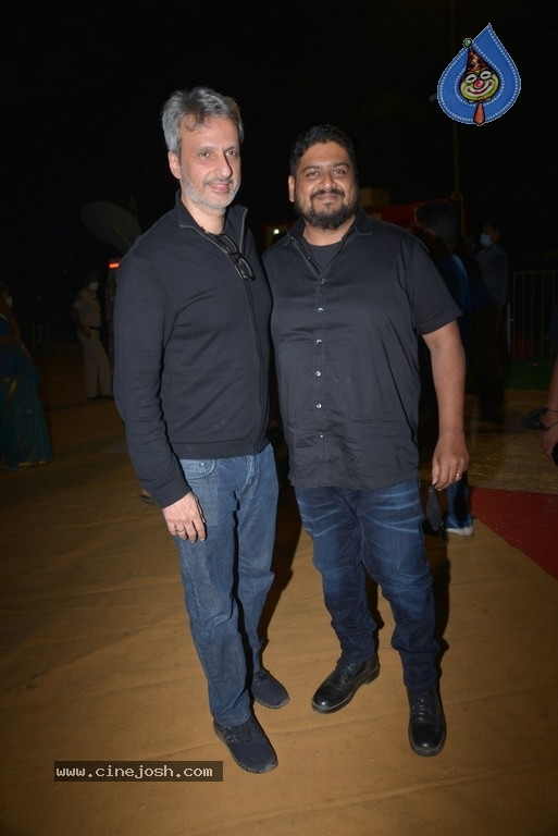 Radhe Shyam Pre Release Event 2 - 27 / 63 photos