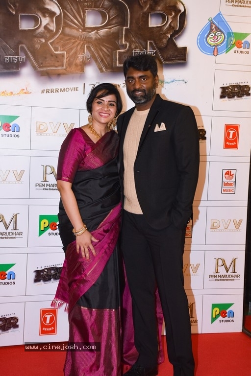 Roar of RRR in Mumbai - 2 / 29 photos