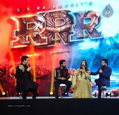 Roar of RRR in Mumbai - 42 of 29