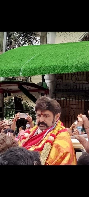 Balakrishna at Simhadri Appanna Temple - 4 / 4 photos