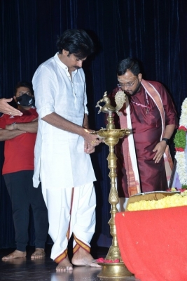 Pawan attends Meenakshi Kalyanam Dance Programme - 8 of 21
