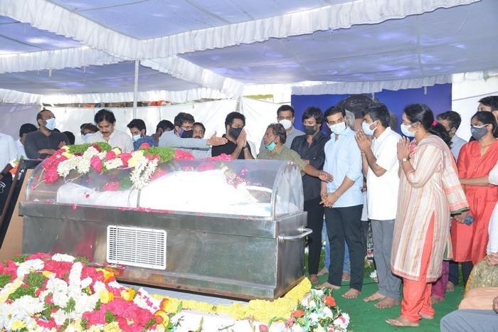 Sirivennela Condolence Photos - 14 / 49 photos