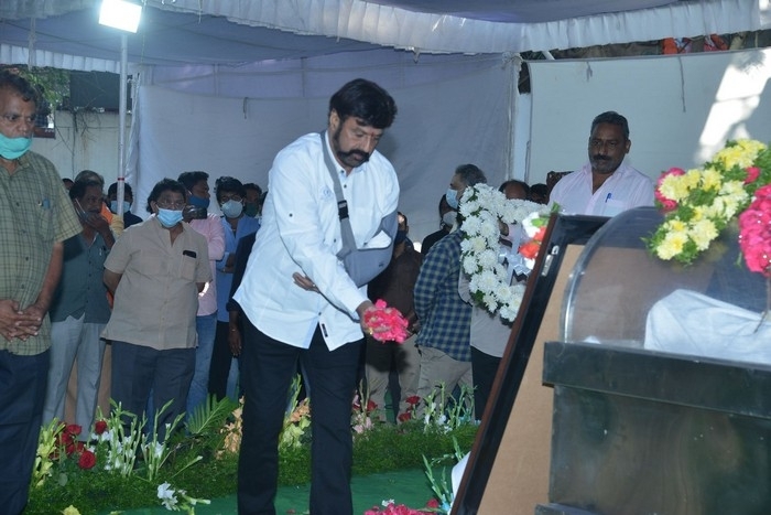 Sirivennela Sitarama Sastry Condolence Photos - 33 / 84 photos