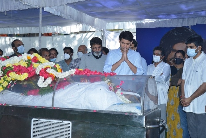 Senior Heroes at Sirivennela Sitarama Sastry Condolences - 8 / 57 photos