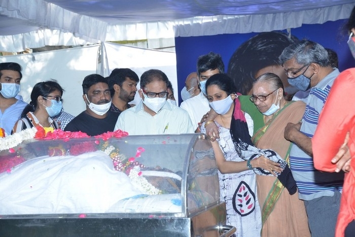 Senior Heroes at Sirivennela Sitarama Sastry Condolences - 40 / 57 photos