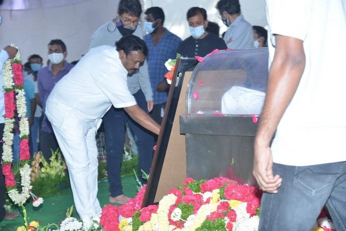 Senior Heroes at Sirivennela Sitarama Sastry Condolences - 41 / 57 photos