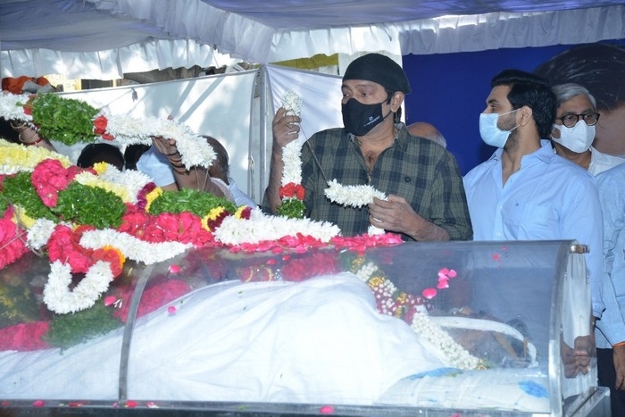 Senior Heroes at Sirivennela Sitarama Sastry Condolences - 54 / 57 photos