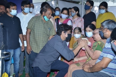 Senior Heroes at Sirivennela Sitarama Sastry Condolences - 14 of 57