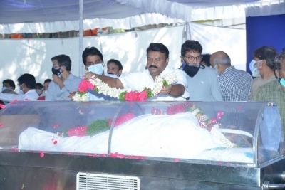 Senior Heroes at Sirivennela Sitarama Sastry Condolences - 18 of 57
