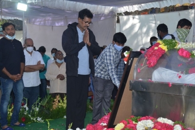 Senior Heroes at Sirivennela Sitarama Sastry Condolences - 50 of 57