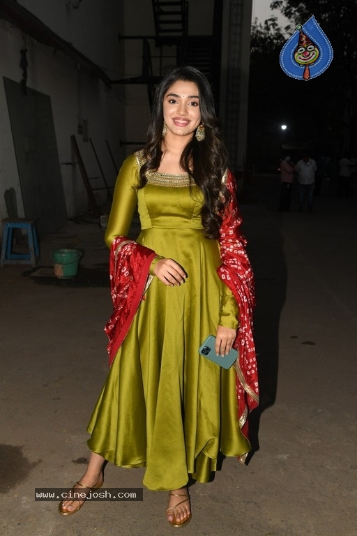 Krithi Shetty Photos - 13 / 21 photos