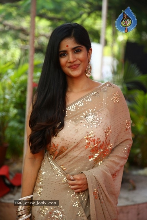 Megha Akash Photos - 7 / 20 photos