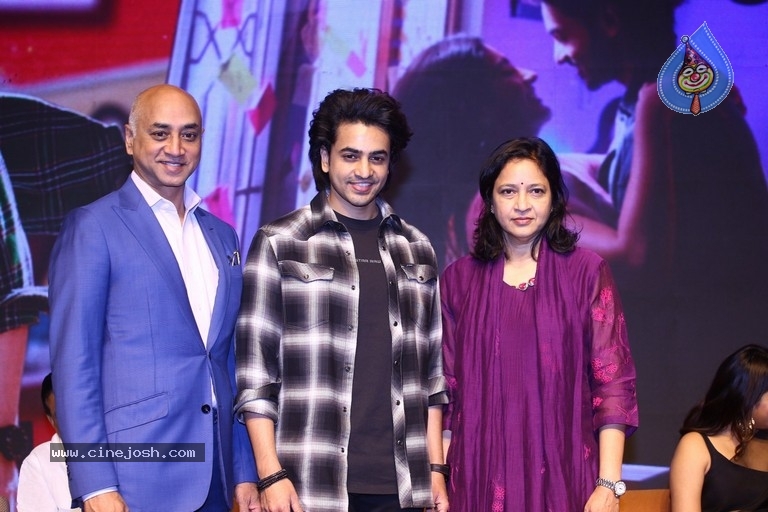 Hero Movie Press Meet - 18 / 27 photos