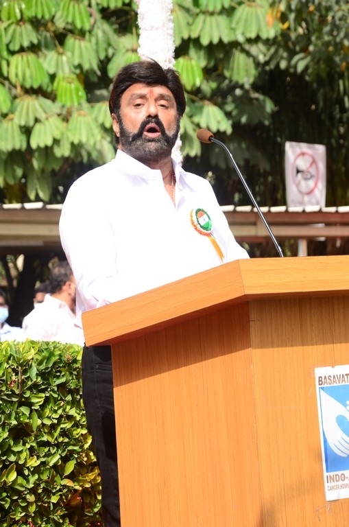 Balakrishna Flag hoisting at Basavatarakam Hospital - 20 / 21 photos