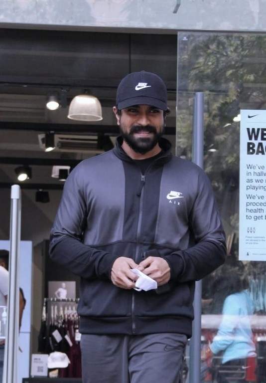 Ram Charan Spotted at Nike Store in Mumbai - 4 / 4 photos