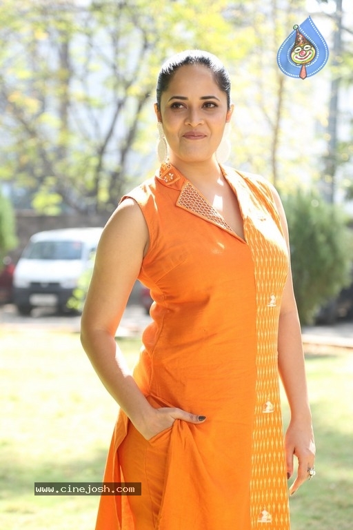 Anasuya Bharadwaj Photos - 8 / 12 photos
