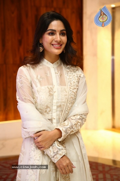 Samyuktha Menon Pics - 1 / 21 photos