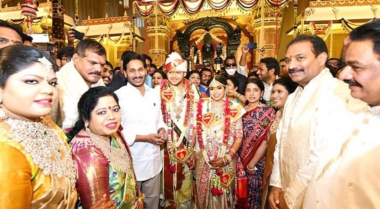 Botsa Satyanarayana Son Wedding Photos - 4 / 6 photos