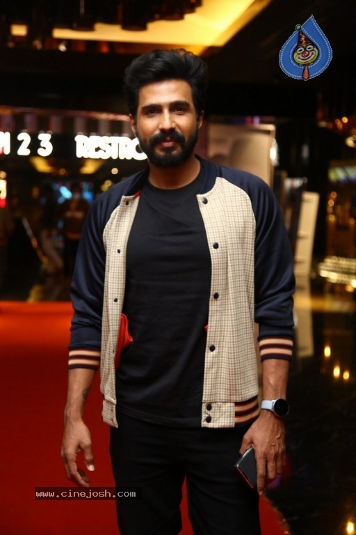 FIR Movie Pre Release event - 13 / 39 photos