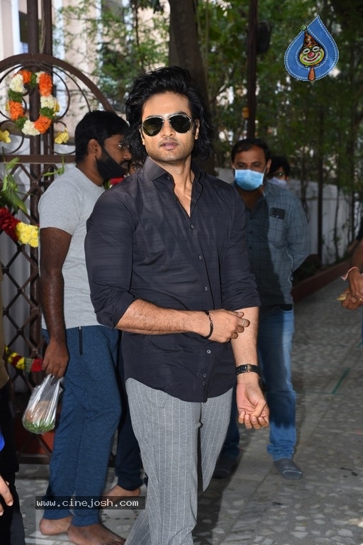 Sudheer Babu New Movie Launch - 16 / 39 photos