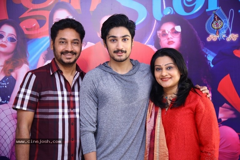 Virgin Story Movie Press Meet - 17 / 21 photos