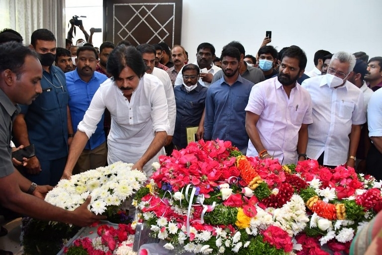AP Minister Goutham Reddy Condolences Photos - 8 / 16 photos