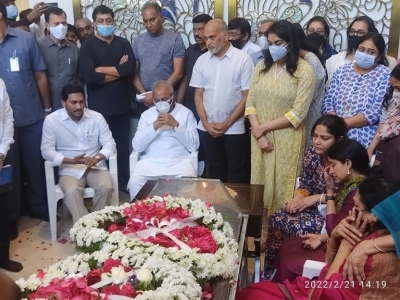 AP Minister Goutham Reddy Condolences Photos - 11 of 16