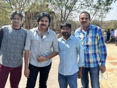 Harish Shankar meets Pawan Kalyan  - 4 of 4