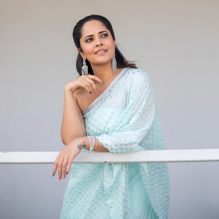 Anasuya Bharadwaj Photos - 5 / 5 photos