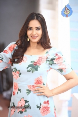 Pujita Ponnada Photos - 14 of 21