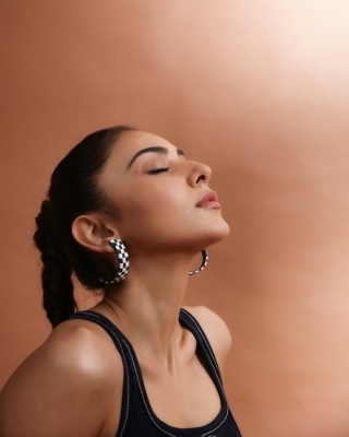 Rakul Preet Photos - 1 of 6