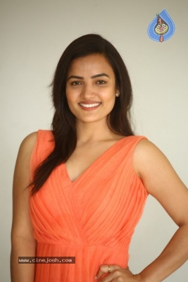 Siri Hanmanth - 5 of 12