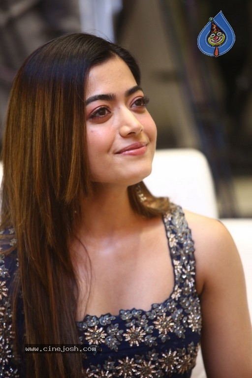 Aadavallu Meeku Johaarlu Press Meet - 12 / 21 photos