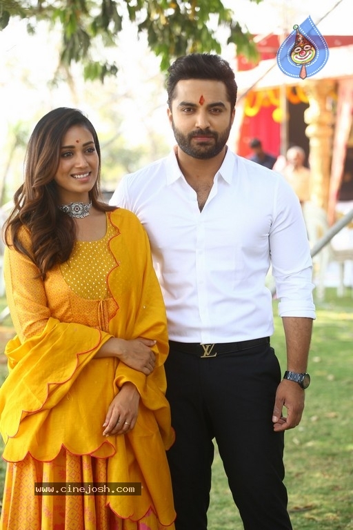 Dhumki Movie Opening - 45 / 54 photos