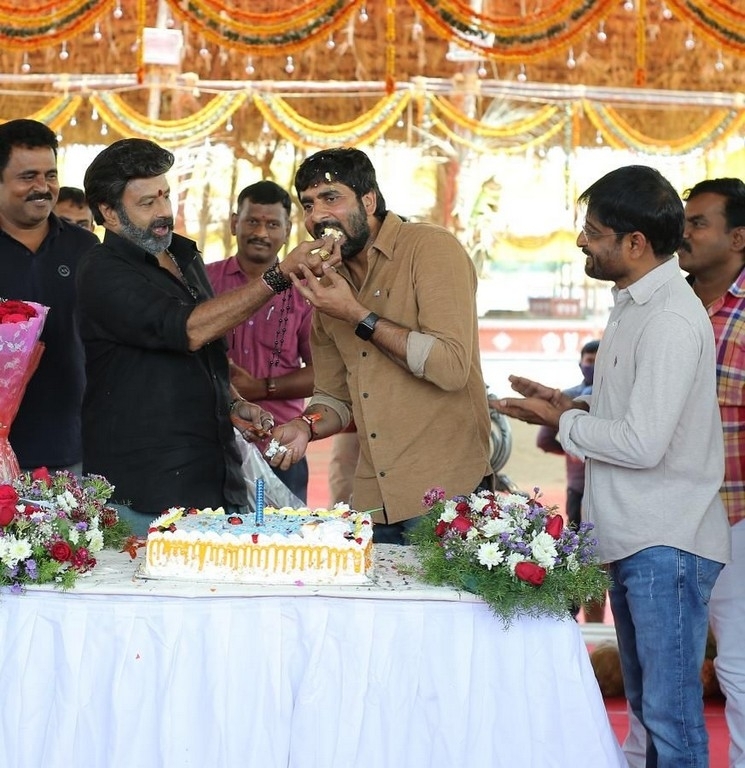 Gopichand Malineni Birthday Celebration at NBK107 sets - 3 / 4 photos