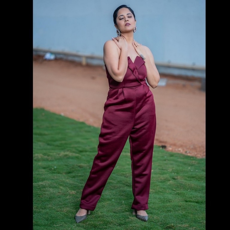 Anasuya Bharadwaj Photos - 5 / 7 photos