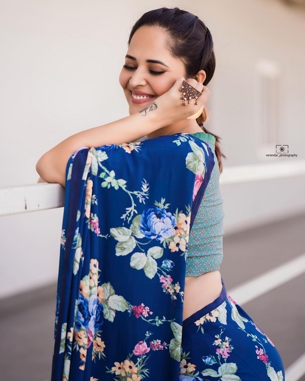 Anasuya Bharadwaj Photos - 5 / 7 photos