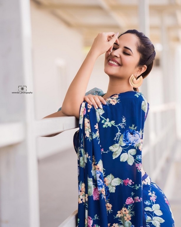 Anasuya Bharadwaj Photos - 6 / 7 photos