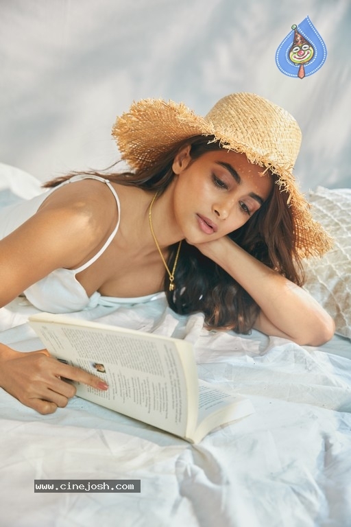 Pooja Hegde Photo Shoot Photos - 13 / 38 photos