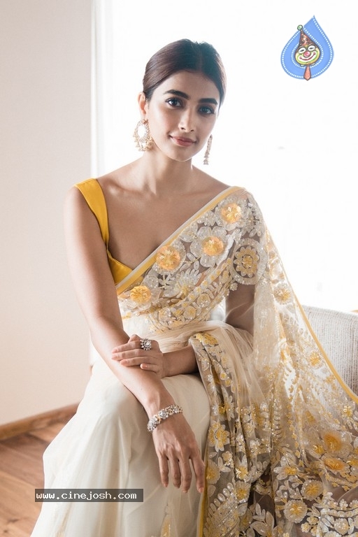 Pooja Hegde Photo Shoot Photos - 24 / 38 photos