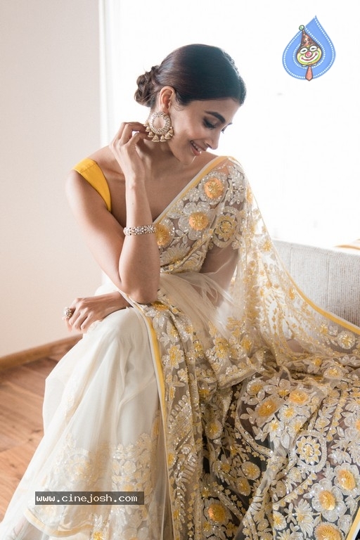 Pooja Hegde Photo Shoot Photos - 30 / 38 photos