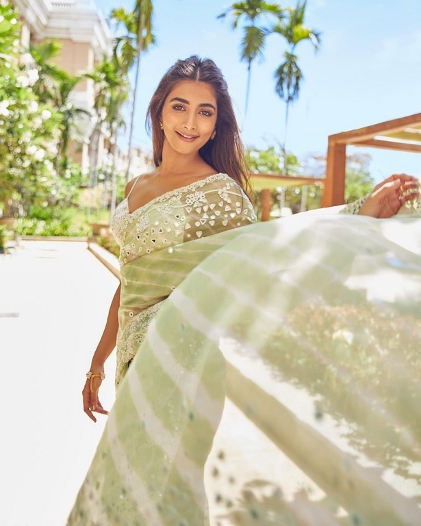 Pooja Hegde Photos - 2 / 4 photos