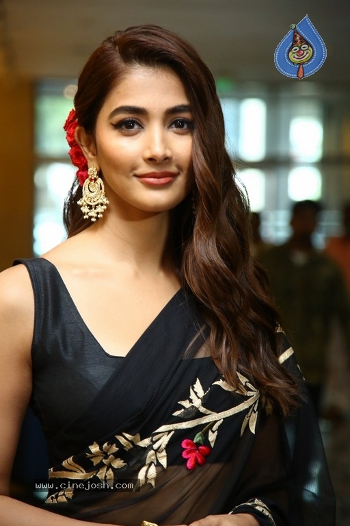 Pooja Hegde Photos - 1 / 21 photos