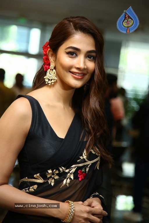 Pooja Hegde Photos - 2 / 21 photos